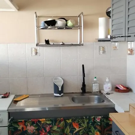 Sur Pilotis En Bord De Chalet